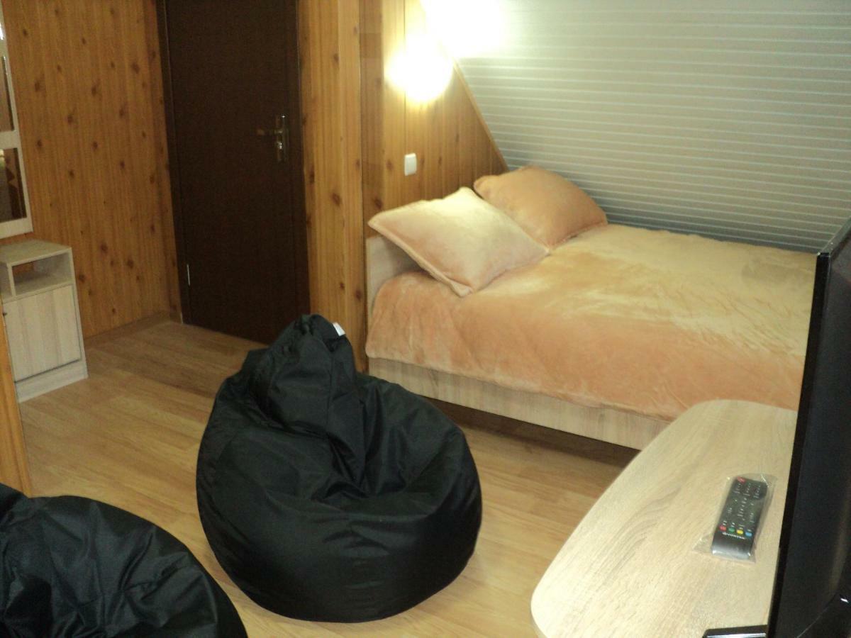Hotel Casa Haiducilor Predeal Esterno foto
